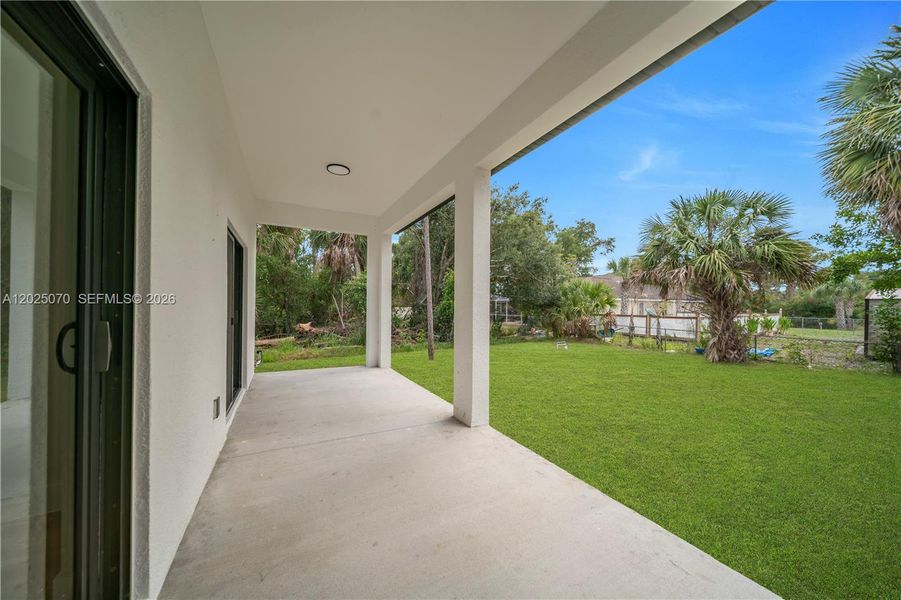 Exterior details and patio area of a home in , North Port (Image 3).