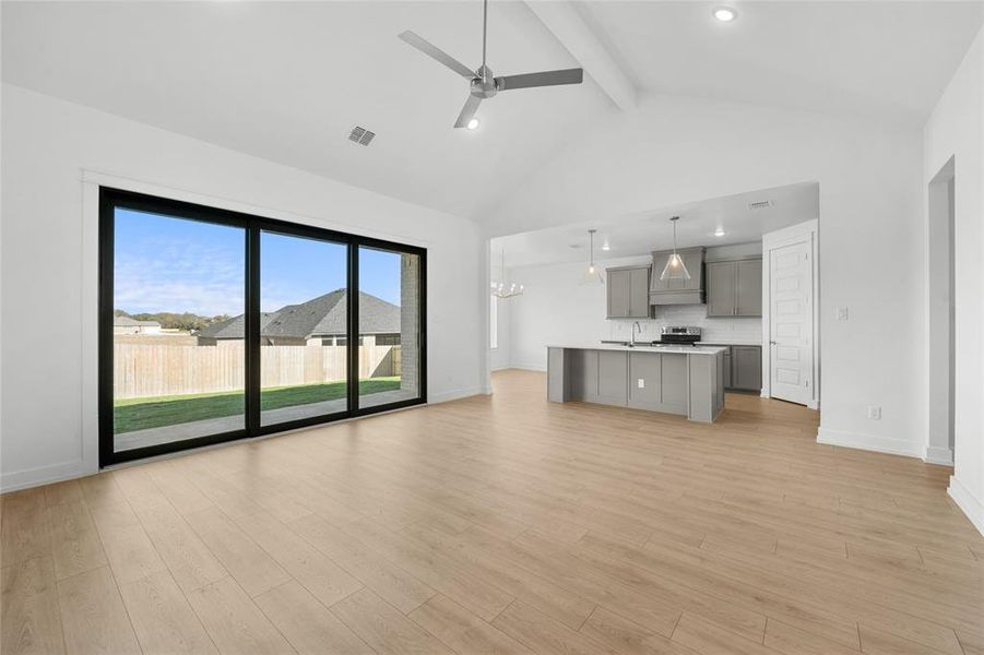 Spacious, unfurnished interior of a new home in Rosenthal Estates, Lorena (Image 18).