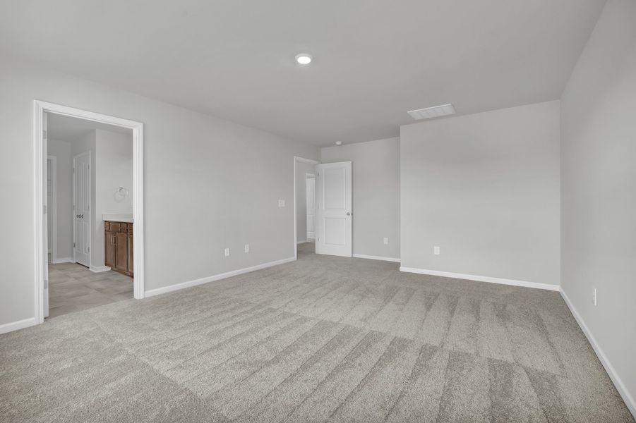Spacious, unfurnished interior of a new home in River Tide Farms, Bolivia (Image 19). Spacious, unfurnished interior of a new home in River Tide Farms, Bolivia (Image 19).