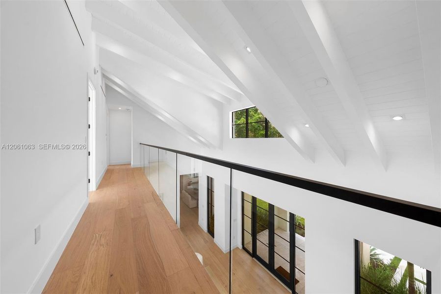 Spacious, unfurnished interior of a new home in , Coral Gables (Image 23).