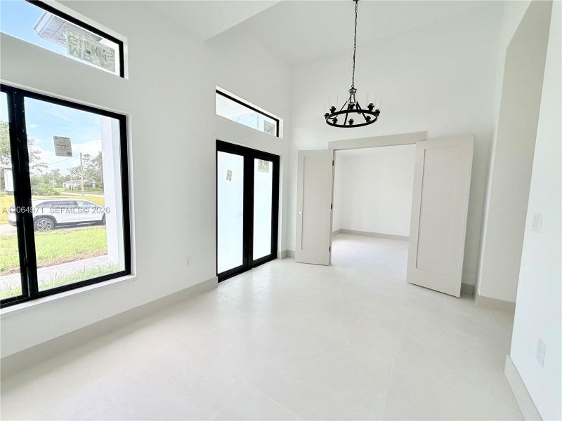 Spacious, unfurnished interior of a new home in , Lehigh Acres (Image 49).