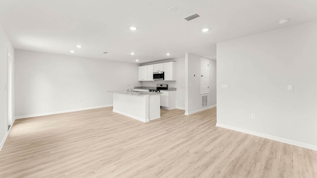 Spacious, unfurnished interior of a new home in Palmetto Bluff, Port Saint Joe (Image 20). Spacious, unfurnished interior of a new home in Palmetto Bluff, Port Saint Joe (Image 20).