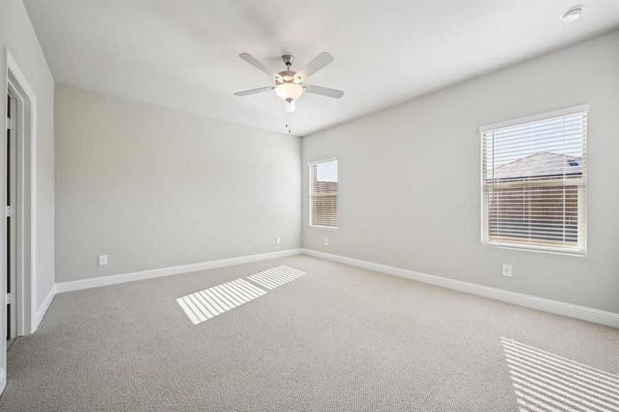 Spacious, unfurnished interior of a new home in Simpson Crossing - Signature Series, McKinney (Image 21).