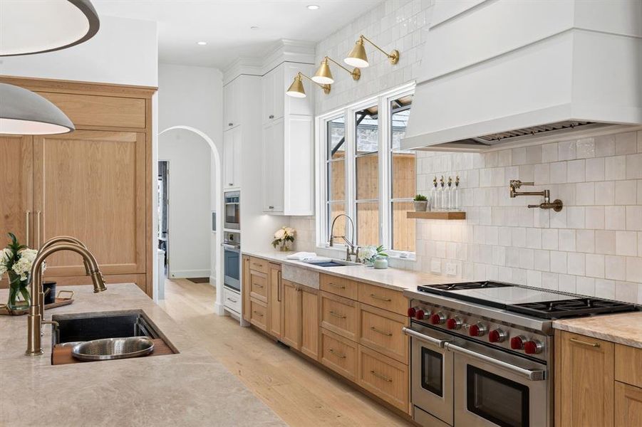 Furnished interior view inside a new home in , Southlake (Image 7).