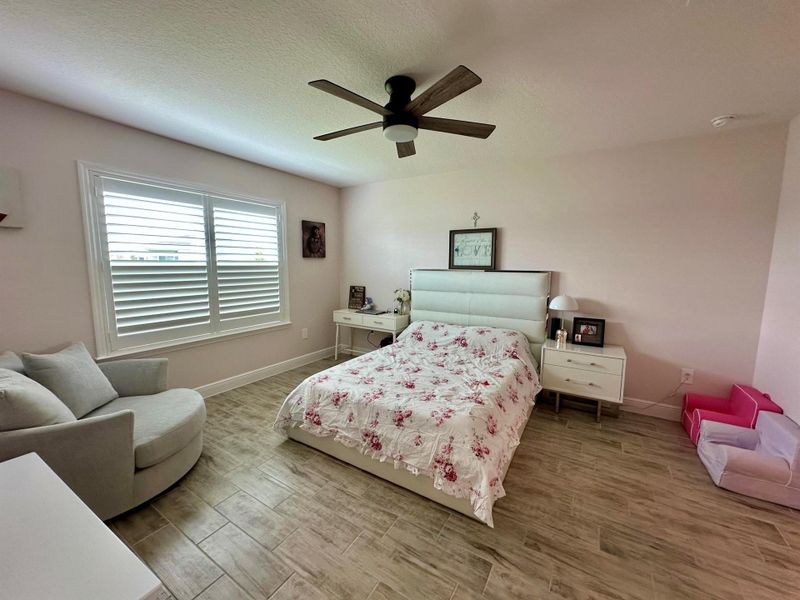 Furnished interior view inside a new home in , Port St. Lucie (Image 9).