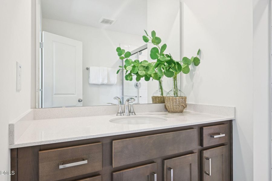 28-web-or-mls-2210 Rabbitbrush St.-S0204