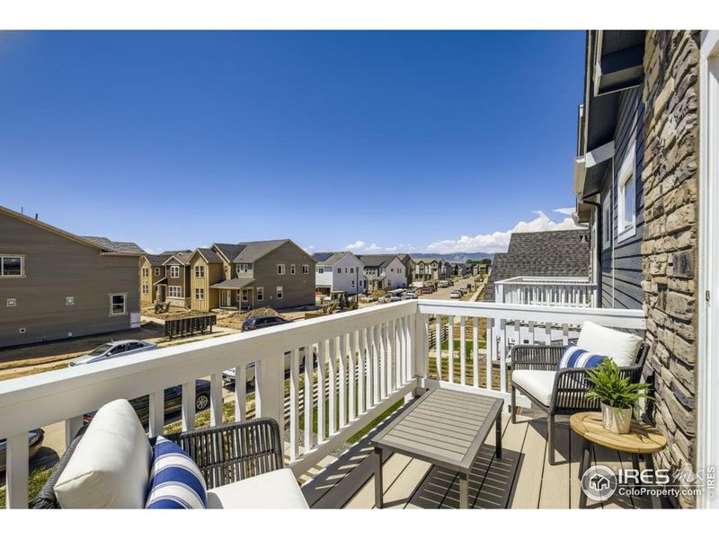Exterior details and patio area of a home in Waterfield - Single Family Homes, Fort Collins (Image 20).