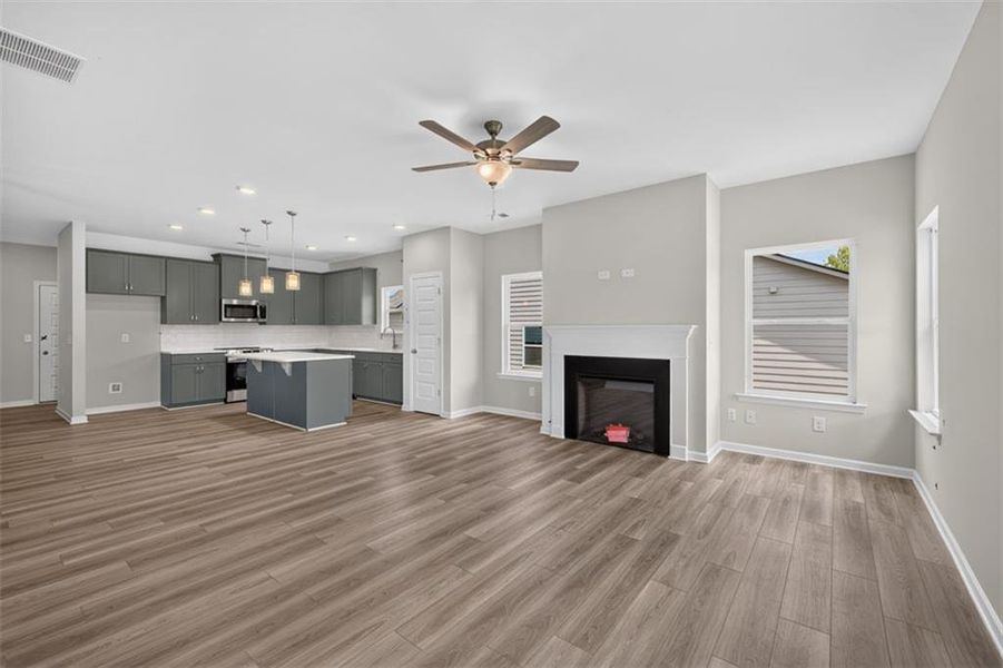Spacious, unfurnished interior of a new home in Summerfield Place, Carrollton (Image 25).