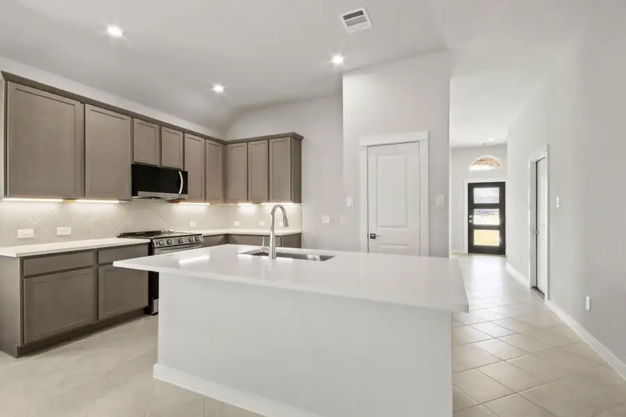Furnished interior view inside a new home in Oakwood Ranch, Willis (Image 5).
