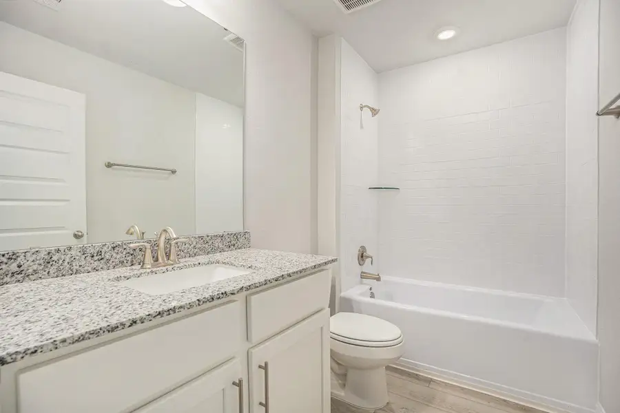 Furnished interior view inside a new home in Lago Mar, Texas City (Image 5).