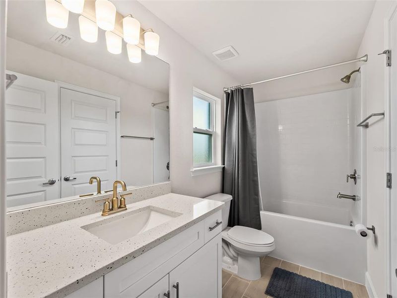 Furnished interior view inside a new home in Port Charlotte, Port Charlotte (Image 54).