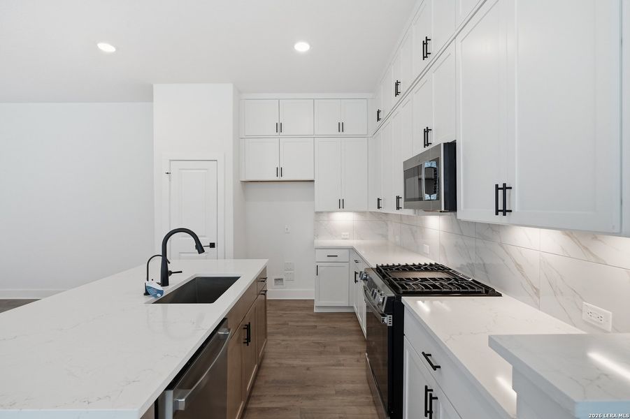 Furnished interior view inside a new home in Prominence, San Antonio (Image 10).