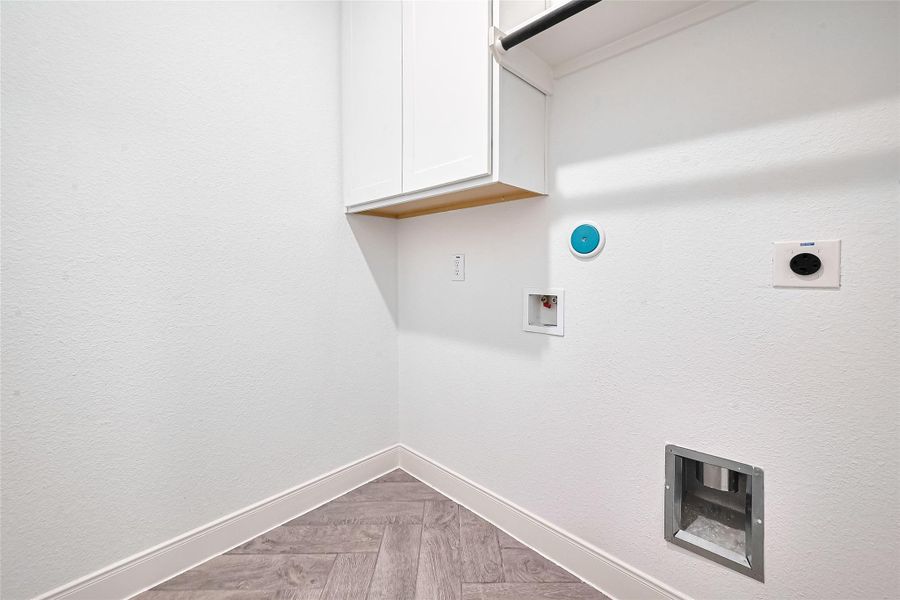 Spacious, unfurnished interior of a new home in Lago Mar, Texas City (Image 20). Spacious, unfurnished interior of a new home in Lago Mar, Texas City (Image 20).