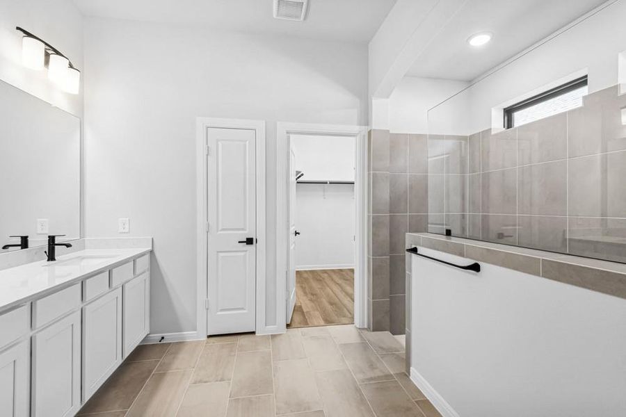 Gladesdale Owner's Super Shower - Salt Flat