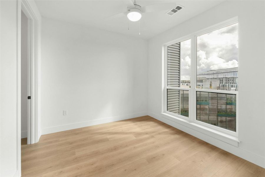 Spacious, unfurnished interior of a new home in , Austin (Image 18).