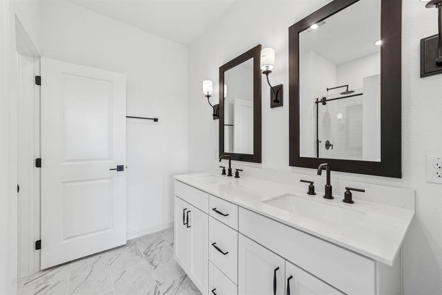 Furnished interior view inside a new home in Rolling Ridge, Van Alstyne (Image 17). Furnished interior view inside a new home in Rolling Ridge, Van Alstyne (Image 17).