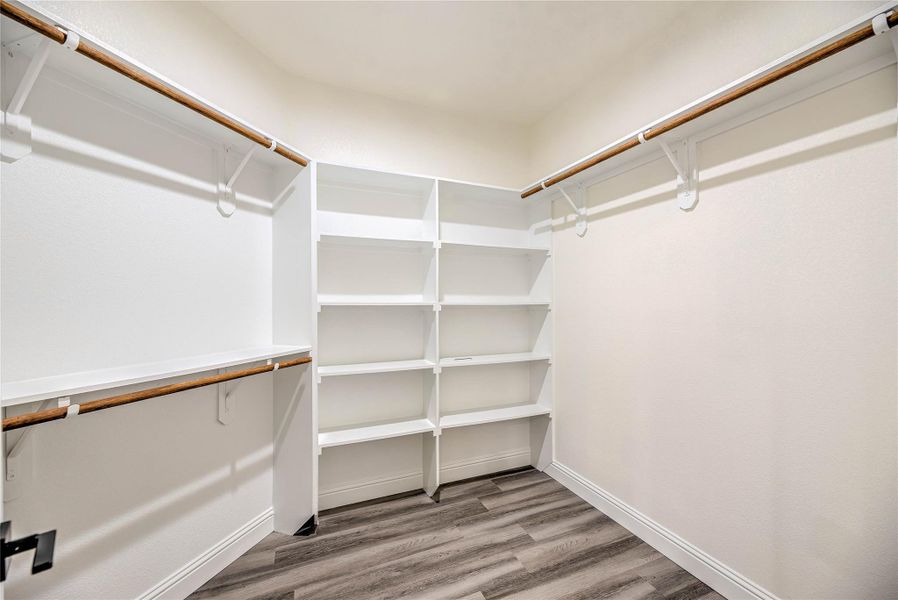 MAIN CLOSET 7.5X9 MAIN CLOSET 7.5X9