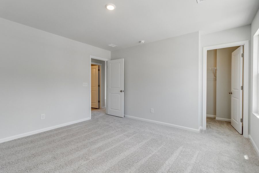 Spacious, unfurnished interior of a new home in Killians Crossing, Blythewood (Image 35).