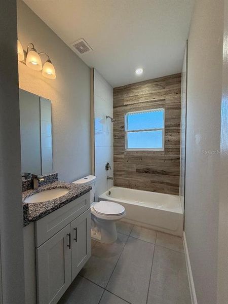 Furnished interior view inside a new home in , Ocala (Image 9).