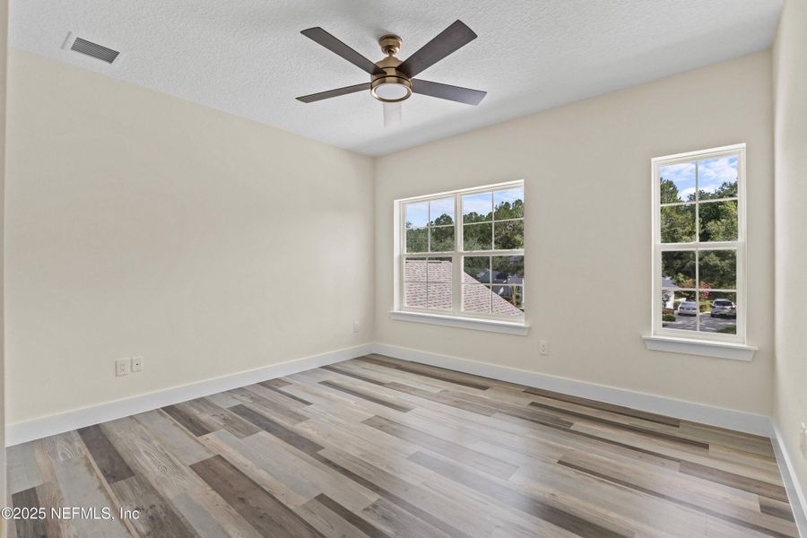 Spacious, unfurnished interior of a new home in , Orange Park (Image 28).