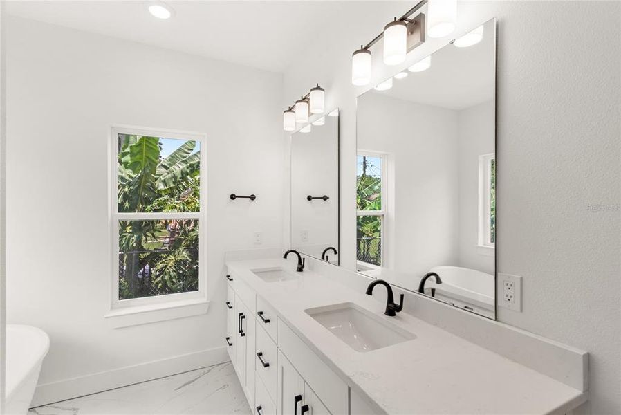 Furnished interior view inside a new home in , Winter Garden (Image 11).