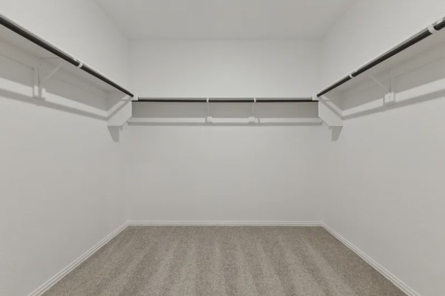 Spacious, unfurnished interior of a new home in Rolling Ridge, Van Alstyne (Image 15).