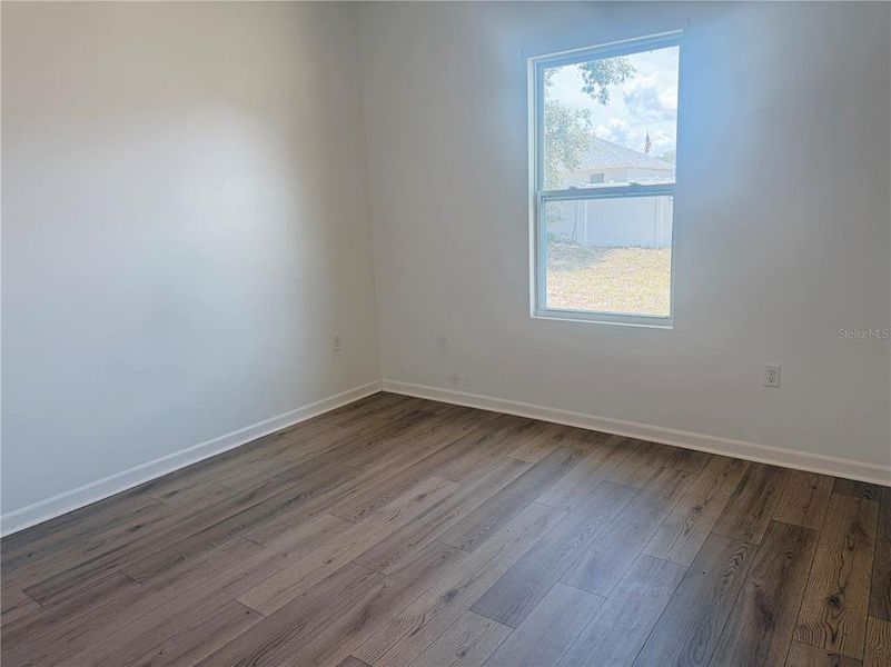 Spacious, unfurnished interior of a new home in , Ocala (Image 12).