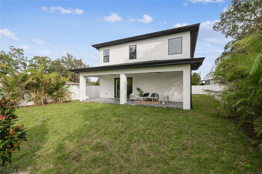 Exterior details and patio area of a home in , Tampa (Image 27).