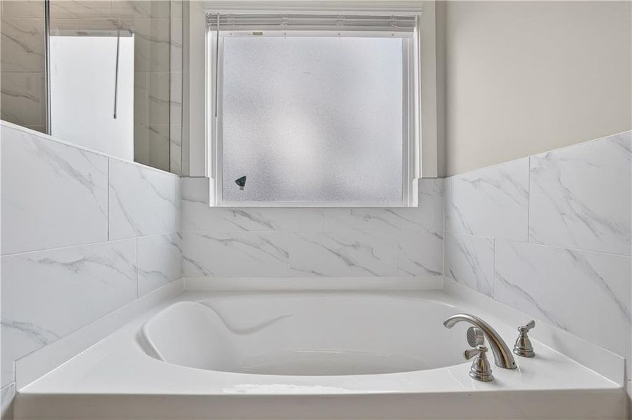 Close-up of interior finishes inside a home in , Villa Rica (Image 17).
