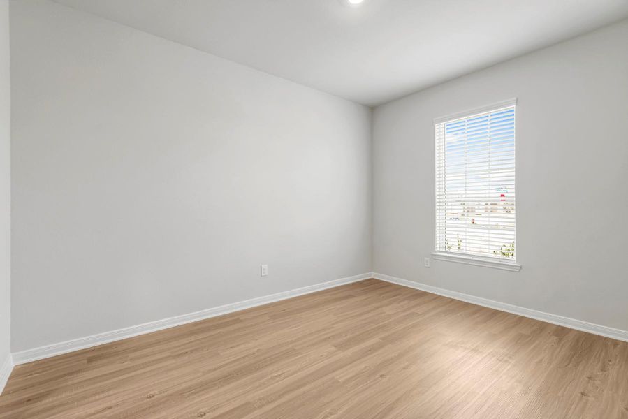 Spacious, unfurnished interior of a new home in Freeman Ranch, Katy (Image 12).