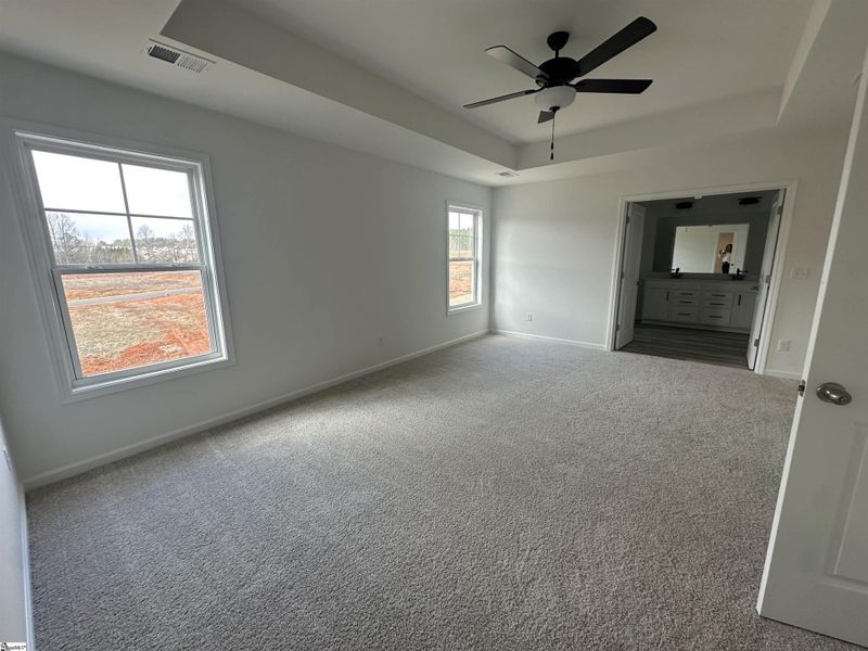 Spacious, unfurnished interior of a new home in Shiloh Trail, Wellford (Image 25).