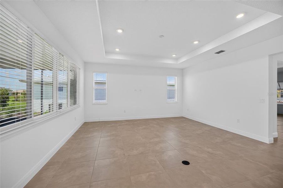 Spacious, unfurnished interior of a new home in , Ocala (Image 43).