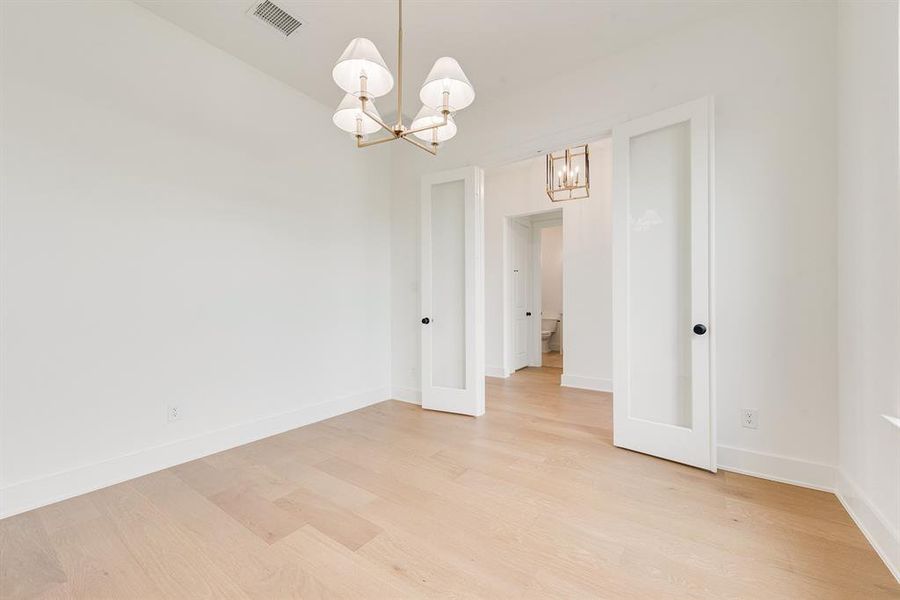 Spacious, unfurnished interior of a new home in The Homestead - 62', Rockwall (Image 26).