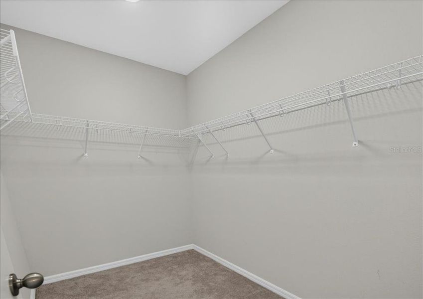 Spacious, unfurnished interior of a new home in Calusa Creek, Riverview (Image 48).