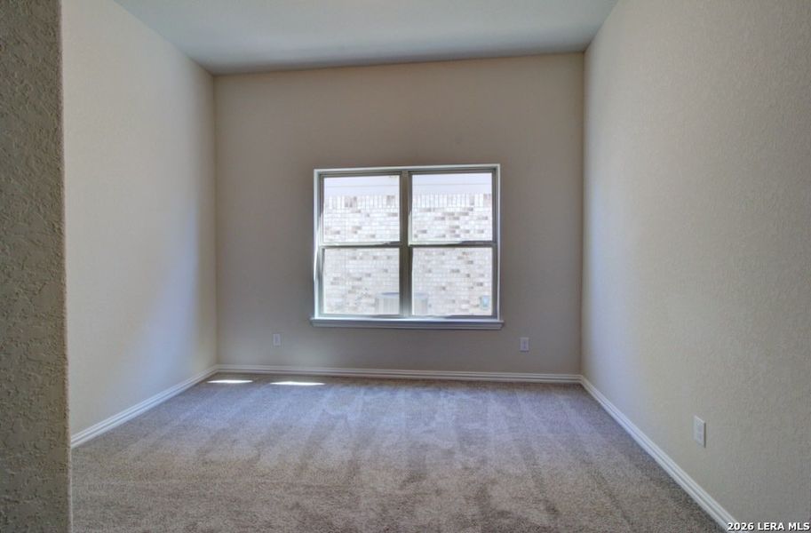 Spacious, unfurnished interior of a new home in Veramendi, New Braunfels (Image 22).