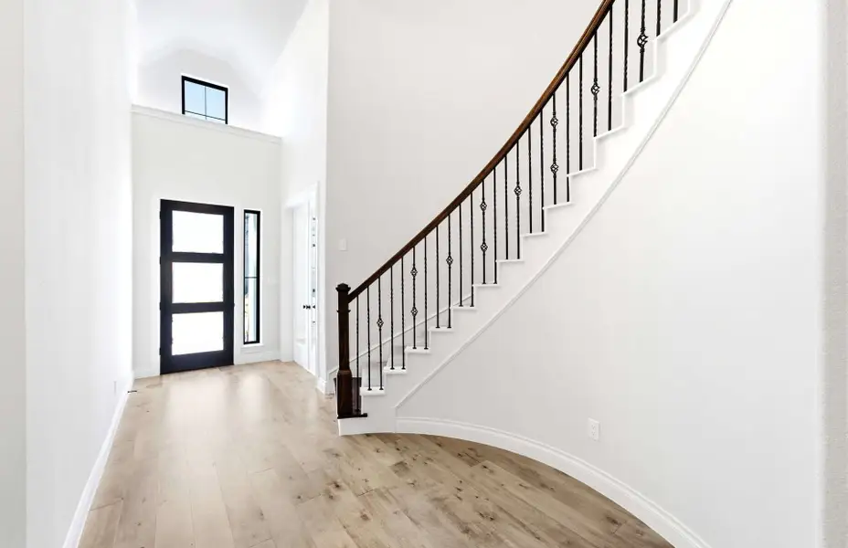 Spacious, unfurnished interior of a new home in The Highlands 55′, Porter (Image 21).