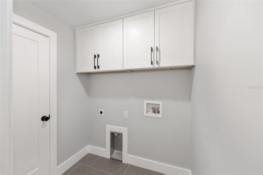 Spacious, unfurnished interior of a new home in , Ocklawaha (Image 31).