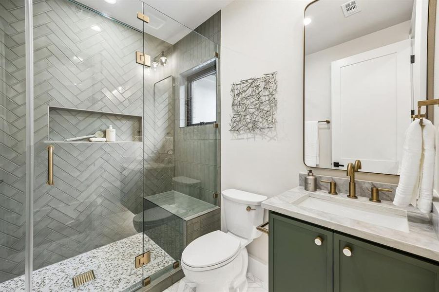 Furnished interior view inside a new home in , Dallas (Image 29). Furnished interior view inside a new home in , Dallas (Image 29).