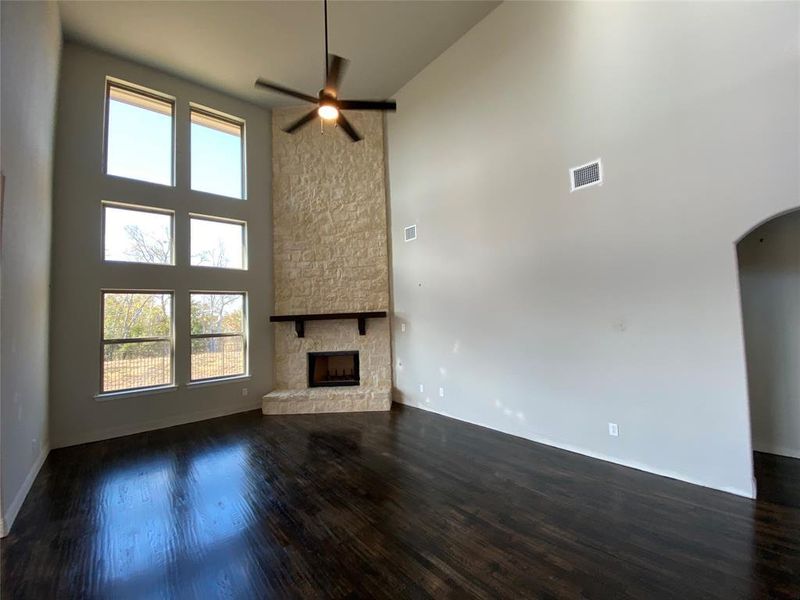 Spacious, unfurnished interior of a new home in , Crandall (Image 27).