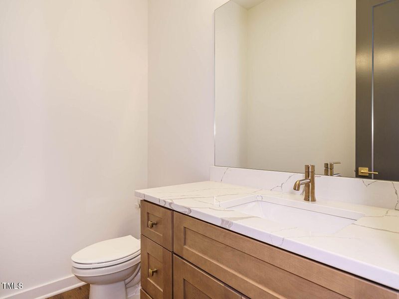 020-1280x960-half-bath 020-1280x960-half-bath