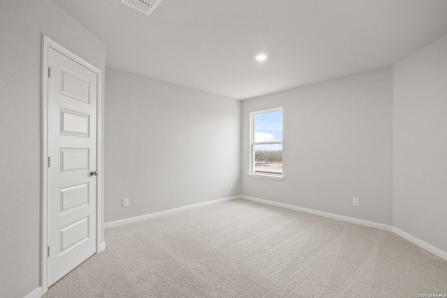Spacious, unfurnished interior of a new home in Abbott Place, St. Hedwig (Image 26).