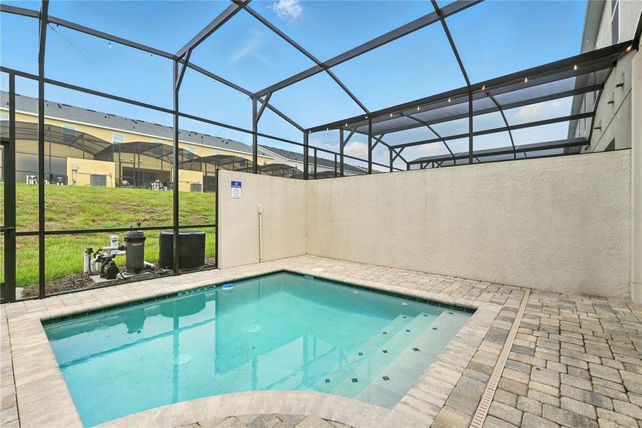 Exterior details and patio area of a home in , Kissimmee (Image 20).
