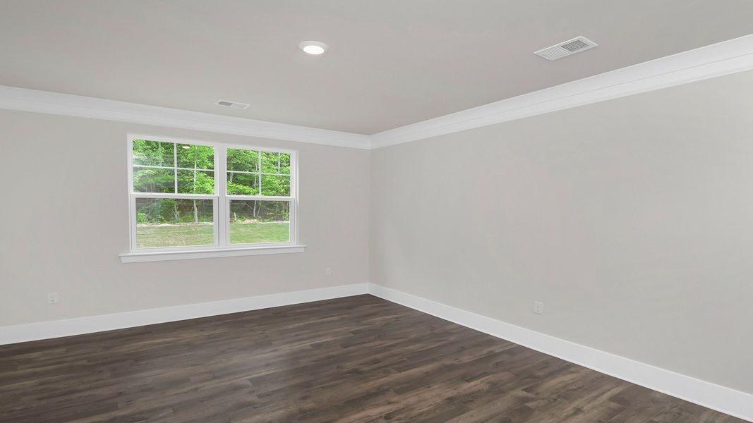 Spacious, unfurnished interior of a new home in Sease's Pond, Gilbert (Image 18).