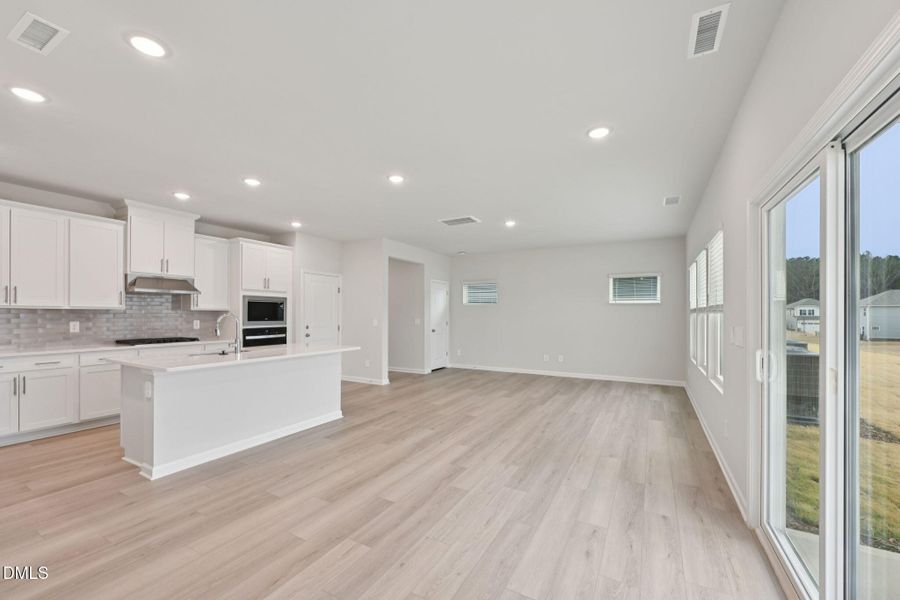 5 - Kitchen