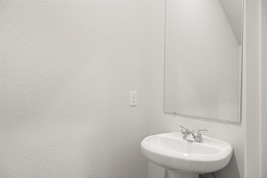 Image 31 of a home in Cloverleaf.