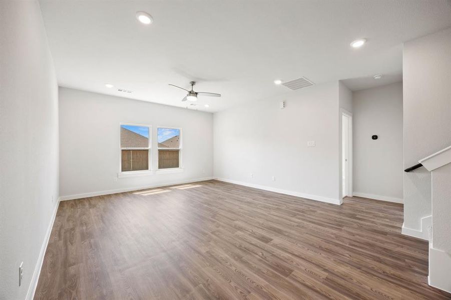 Spacious, unfurnished interior of a new home in Prestige Collection at Overland Grove, Forney (Image 9). Spacious, unfurnished interior of a new home in Prestige Collection at Overland Grove, Forney (Image 9).