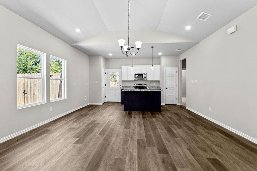 Spacious, unfurnished interior of a new home in , Fort Worth (Image 22).