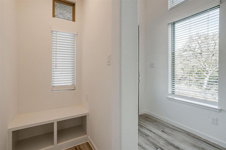 Spacious, unfurnished interior of a new home in Prairie Oaks, Oak Point (Image 28).