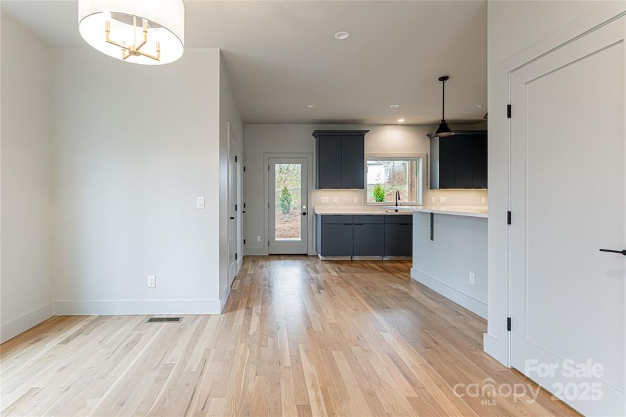 Photo of Similar Construction Photo of Similar Construction