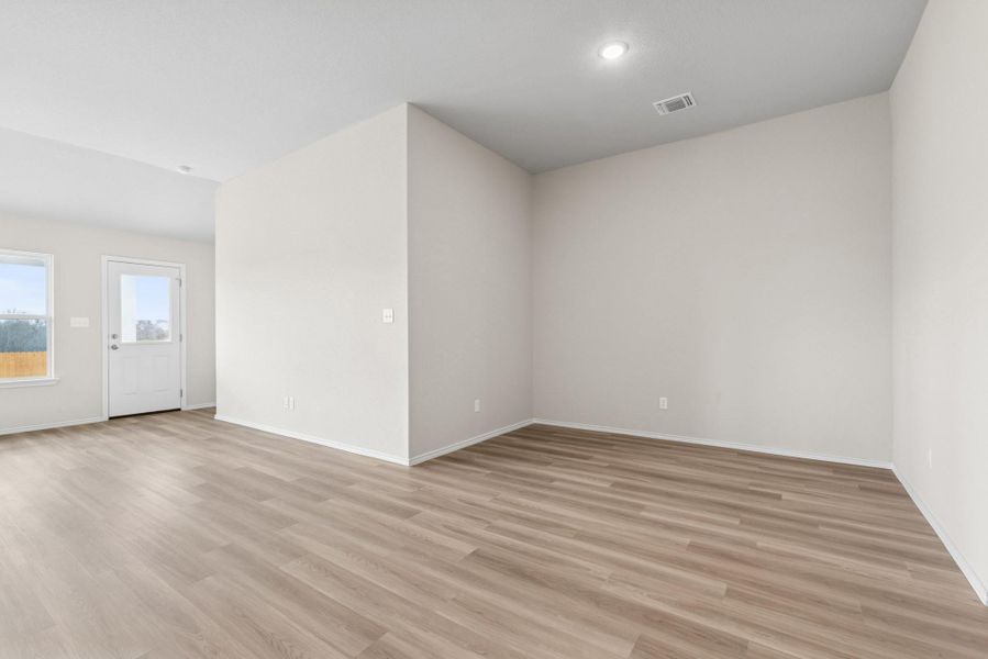 Spacious, unfurnished interior of a new home in Carillon, Manor (Image 11). Spacious, unfurnished interior of a new home in Carillon, Manor (Image 11).
